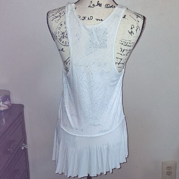 FREE PEOPLE  White Sleeveless Cut Out Peplum Top XS - Picture 6 of 7